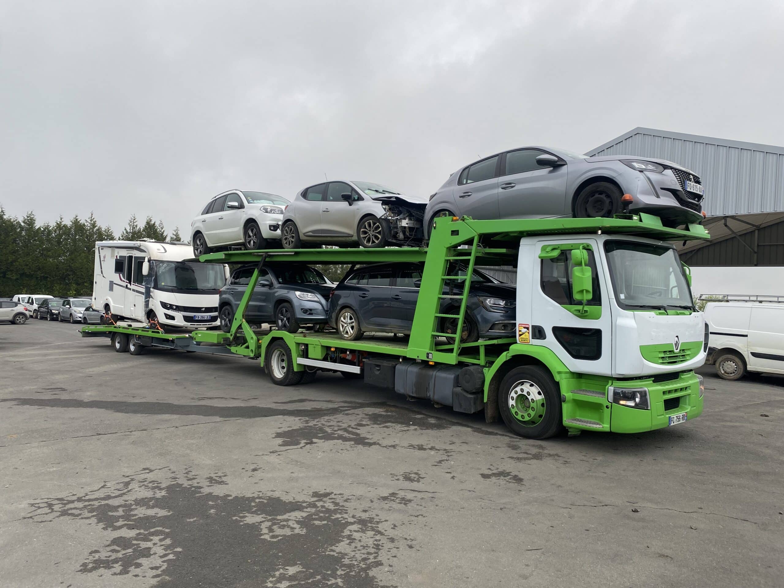 camion transportant 5 voitures